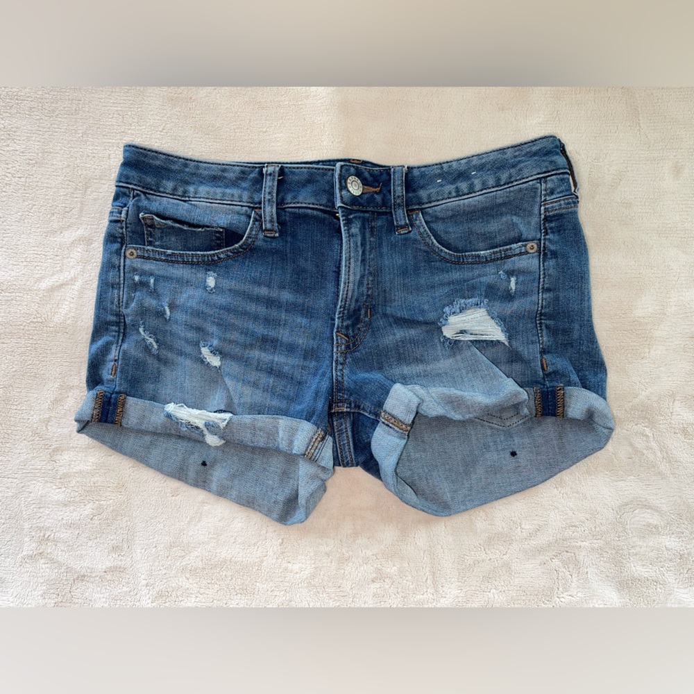 Express Denim Stretch+ Relaxed Low Rise Shortie SIZE 4